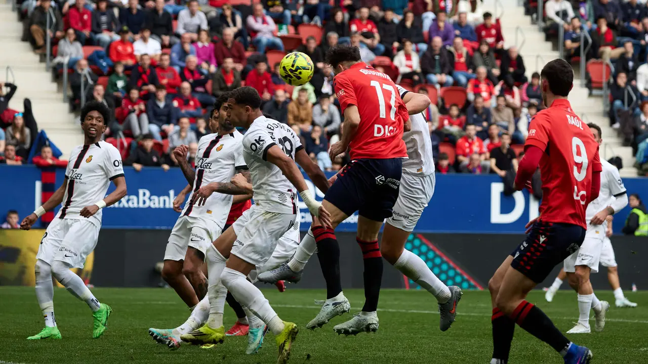 Partido de La Liga EA Sports entre CA Osasuna y RCD Mallorca disputado en el estadio de El Sadar en Pamplona. I&Ntilde;IGO ALZUGARAY