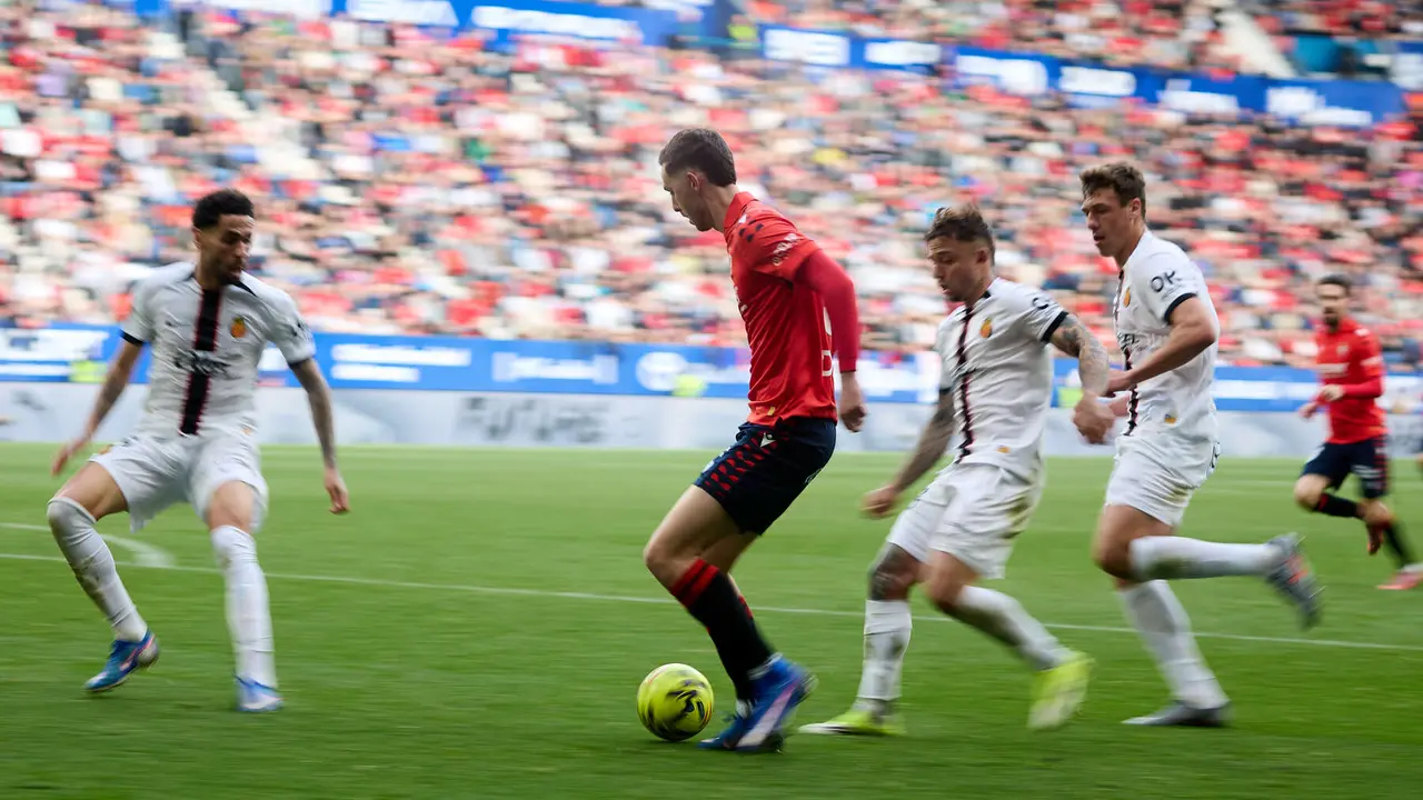 Partido de La Liga EA Sports entre CA Osasuna y RCD Mallorca disputado en el estadio de El Sadar en Pamplona. I&Ntilde;IGO ALZUGARAY