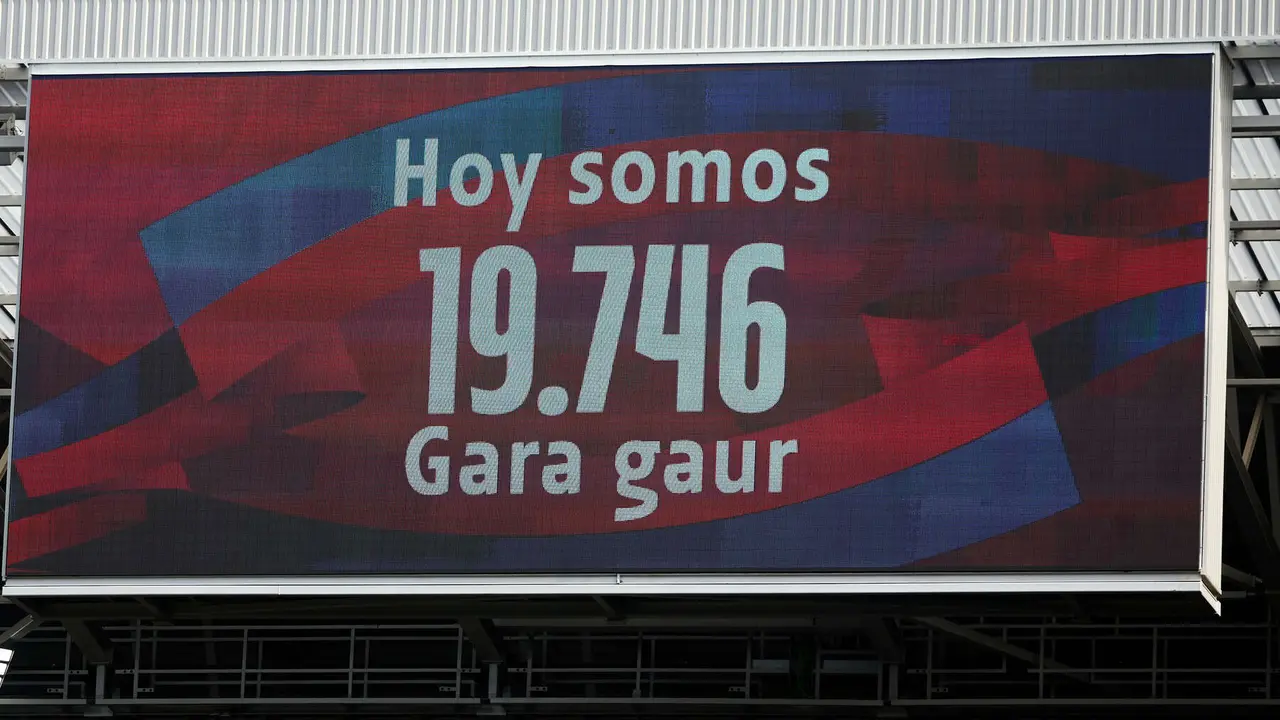 La grada del estadio de El Sadar durante el partido de La Liga EA Sports entre CA Osasuna y RCD Mallorca disputado en Pamplona. I&Ntilde;IGO ALZUGARAY