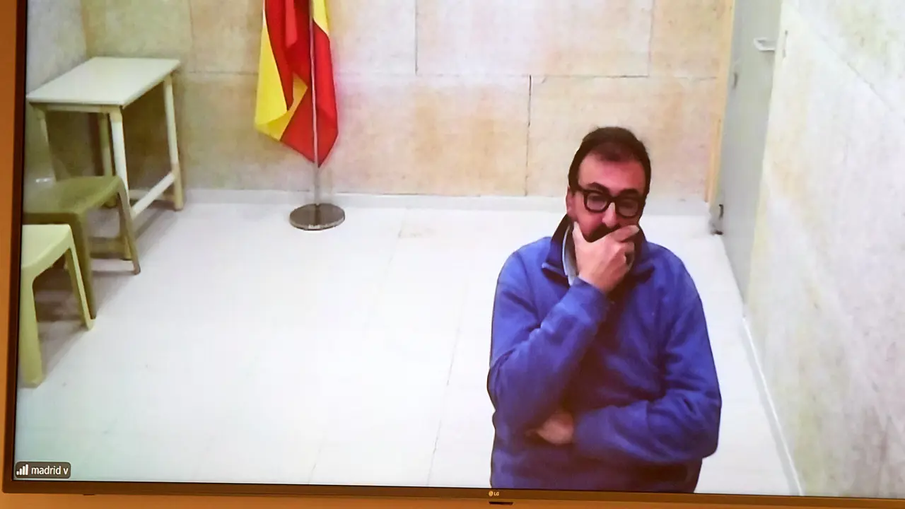 Comisi&oacute;n de investigaci&oacute;n sobre licitaci&oacute;n y adjudicaci&oacute;n de obras p&uacute;blicas del Gobierno de Navarra con la comparecencia de Koldo Garc&iacute;a por videoconferencia desde la prisi&oacute;n de Soto del Real. I&Ntilde;IGO ALZUGARAY