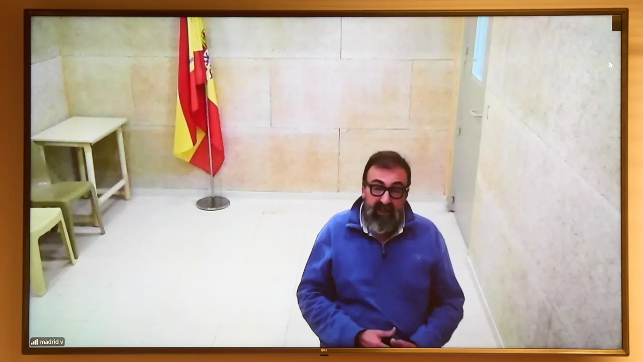 Comisi&oacute;n de investigaci&oacute;n sobre licitaci&oacute;n y adjudicaci&oacute;n de obras p&uacute;blicas del Gobierno de Navarra con la comparecencia de Koldo Garc&iacute;a por videoconferencia desde la prisi&oacute;n de Soto del Real. I&Ntilde;IGO ALZUGARAY