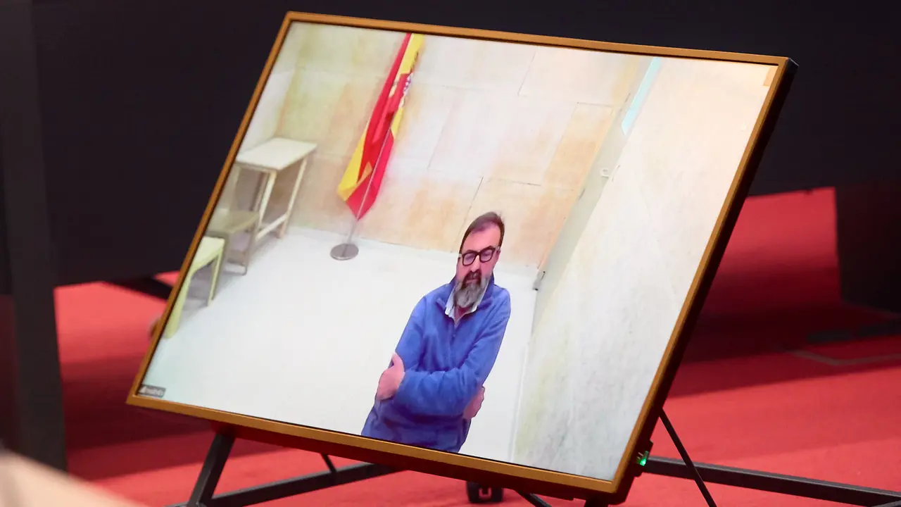 Comisi&oacute;n de investigaci&oacute;n sobre licitaci&oacute;n y adjudicaci&oacute;n de obras p&uacute;blicas del Gobierno de Navarra con la comparecencia de Koldo Garc&iacute;a por videoconferencia desde la prisi&oacute;n de Soto del Real. I&Ntilde;IGO ALZUGARAY