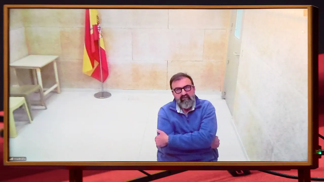 Comisi&oacute;n de investigaci&oacute;n sobre licitaci&oacute;n y adjudicaci&oacute;n de obras p&uacute;blicas del Gobierno de Navarra con la comparecencia de Koldo Garc&iacute;a por videoconferencia desde la prisi&oacute;n de Soto del Real. I&Ntilde;IGO ALZUGARAY