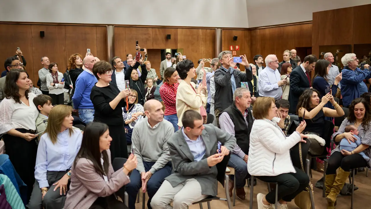 La UPNA celebra el acto acad&eacute;mico de investidura de los nuevos doctores y doctoras que han le&iacute;do su tesis en los &uacute;ltimos dos a&ntilde;os. PABLO LASAOSA
