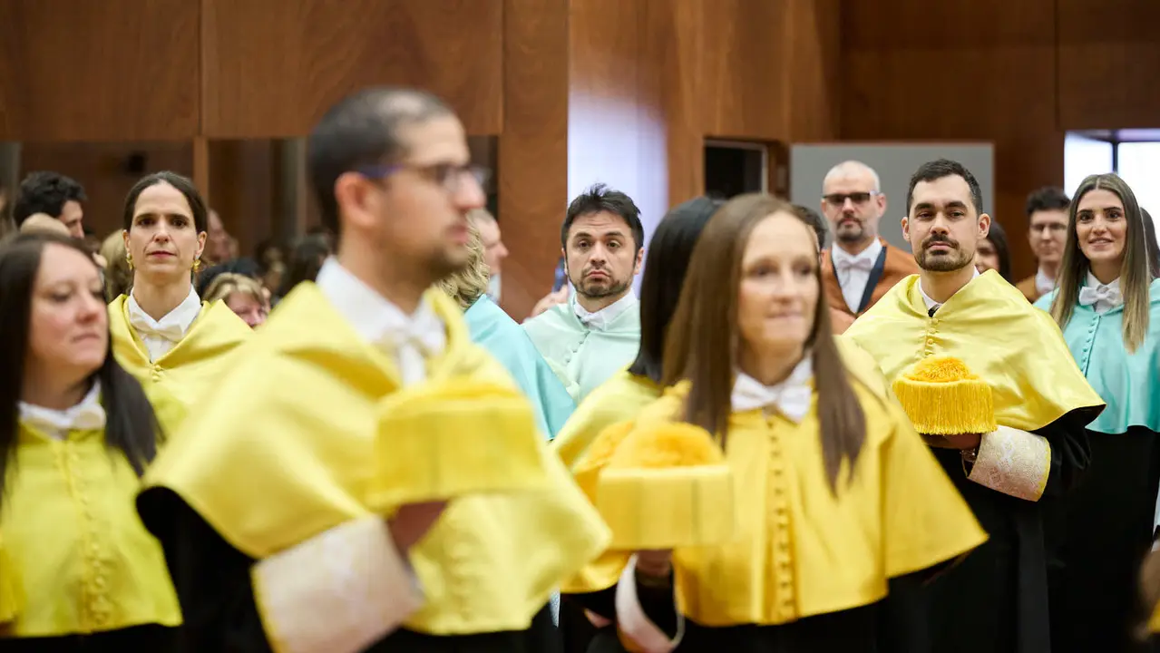 La UPNA celebra el acto acad&eacute;mico de investidura de los nuevos doctores y doctoras que han le&iacute;do su tesis en los &uacute;ltimos dos a&ntilde;os. PABLO LASAOSA