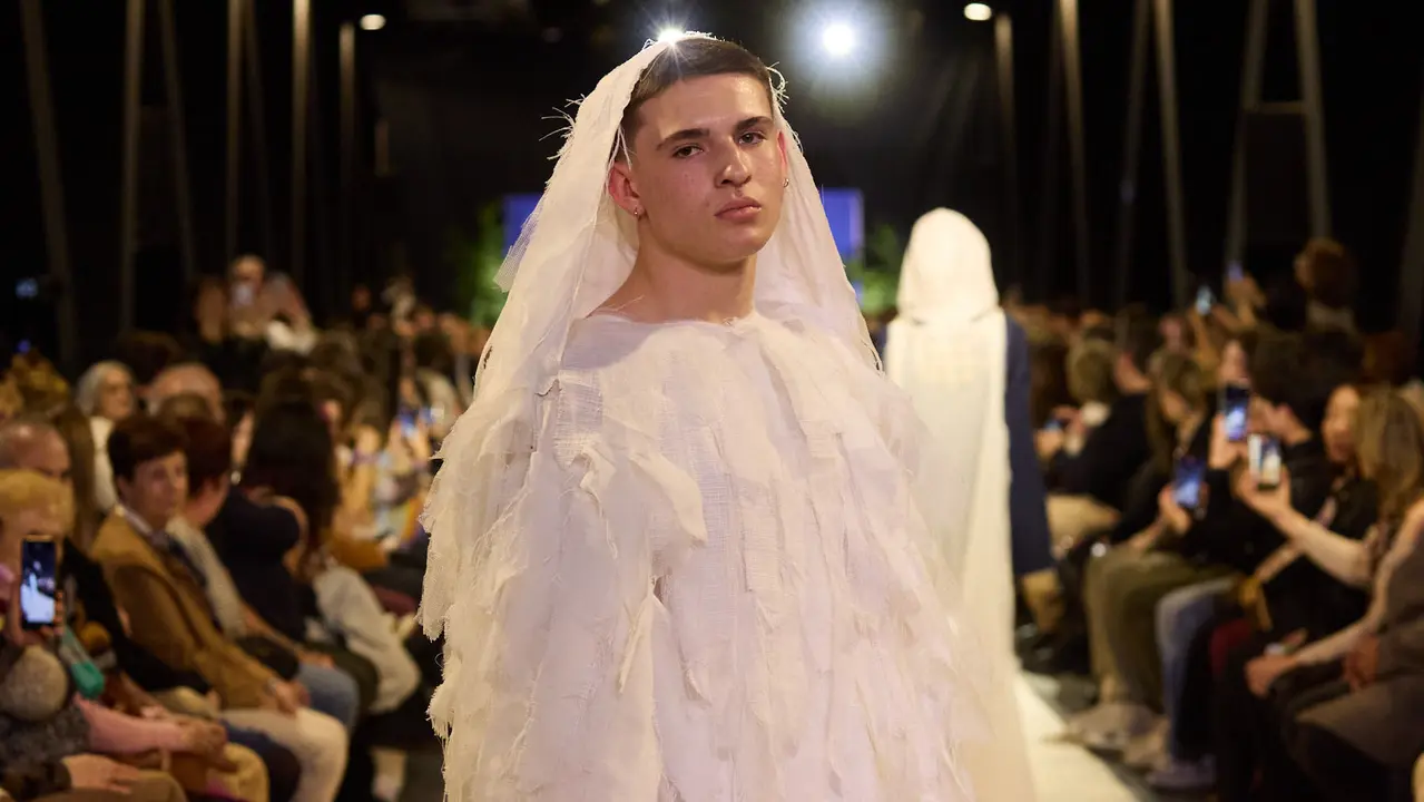 V edici&oacute;n del Fashion Creative, desfile de moda de los alumnos de Dise&ntilde;o de Moda de Creanavarra, en el pabell&oacute;n Navarra Arena de Pamplona. I&Ntilde;IGO ALZUGARAY