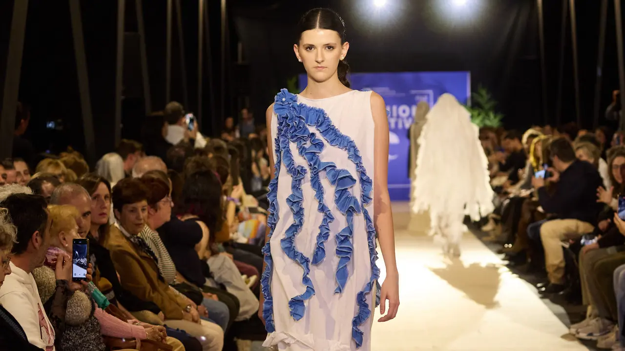 V edici&oacute;n del Fashion Creative, desfile de moda de los alumnos de Dise&ntilde;o de Moda de Creanavarra, en el pabell&oacute;n Navarra Arena de Pamplona. I&Ntilde;IGO ALZUGARAY