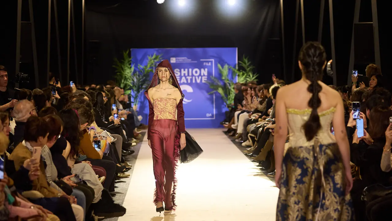 V edici&oacute;n del Fashion Creative, desfile de moda de los alumnos de Dise&ntilde;o de Moda de Creanavarra, en el pabell&oacute;n Navarra Arena de Pamplona. I&Ntilde;IGO ALZUGARAY