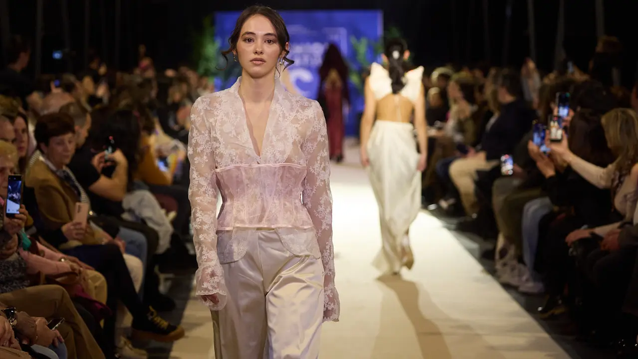 V edici&oacute;n del Fashion Creative, desfile de moda de los alumnos de Dise&ntilde;o de Moda de Creanavarra, en el pabell&oacute;n Navarra Arena de Pamplona. I&Ntilde;IGO ALZUGARAY