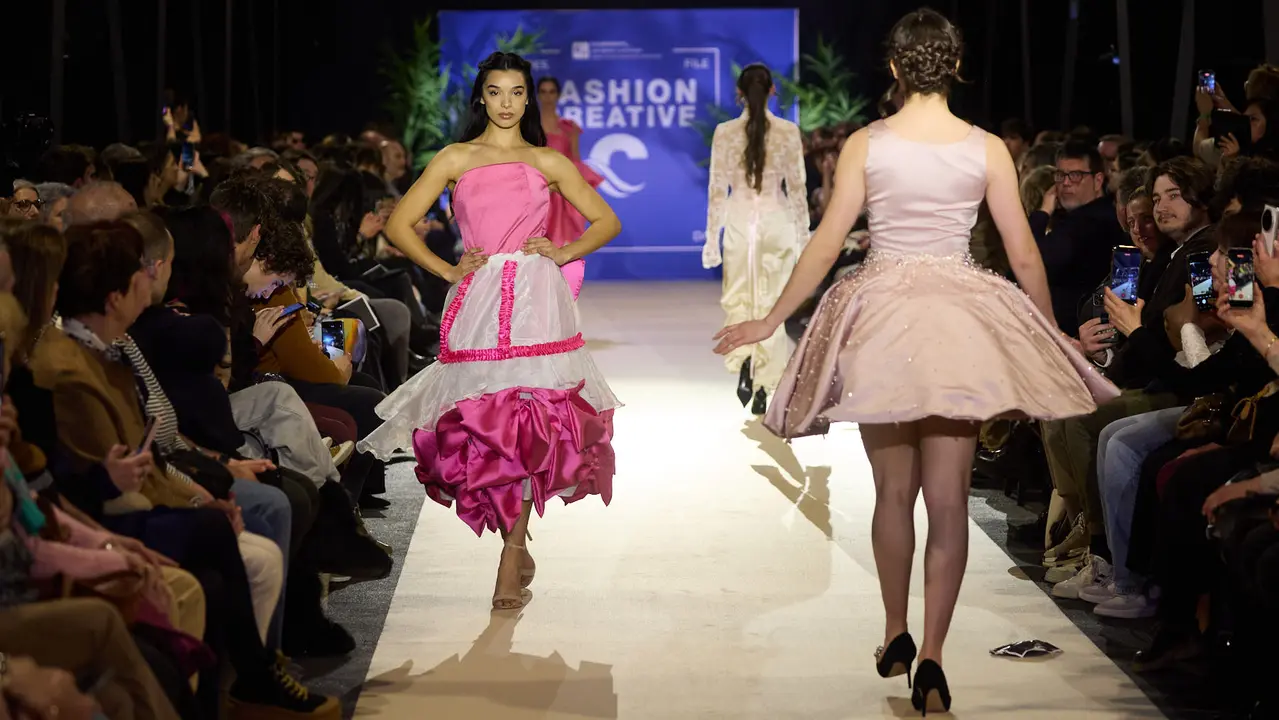 V edici&oacute;n del Fashion Creative, desfile de moda de los alumnos de Dise&ntilde;o de Moda de Creanavarra, en el pabell&oacute;n Navarra Arena de Pamplona. I&Ntilde;IGO ALZUGARAY