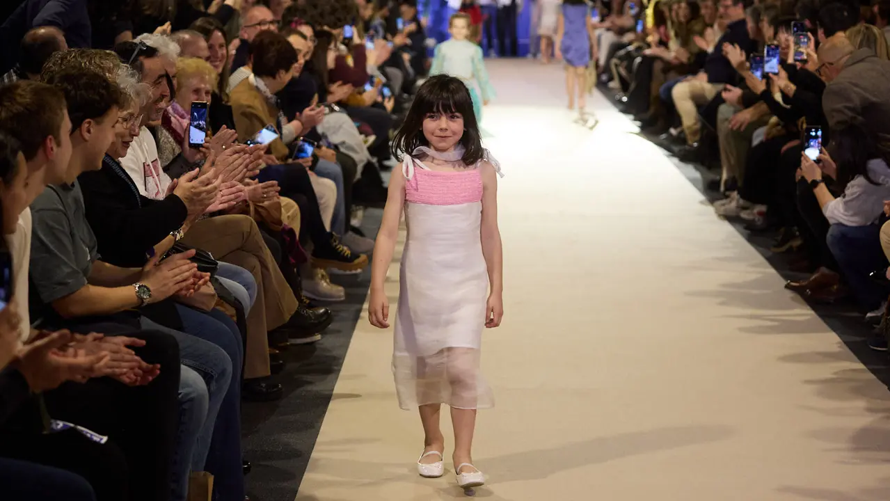 V edici&oacute;n del Fashion Creative, desfile de moda de los alumnos de Dise&ntilde;o de Moda de Creanavarra, en el pabell&oacute;n Navarra Arena de Pamplona. I&Ntilde;IGO ALZUGARAY
