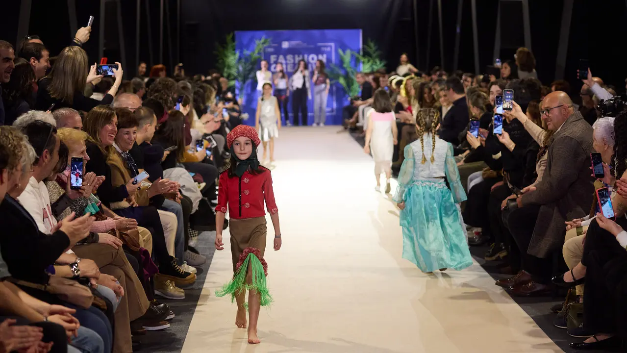 V edici&oacute;n del Fashion Creative, desfile de moda de los alumnos de Dise&ntilde;o de Moda de Creanavarra, en el pabell&oacute;n Navarra Arena de Pamplona. I&Ntilde;IGO ALZUGARAY