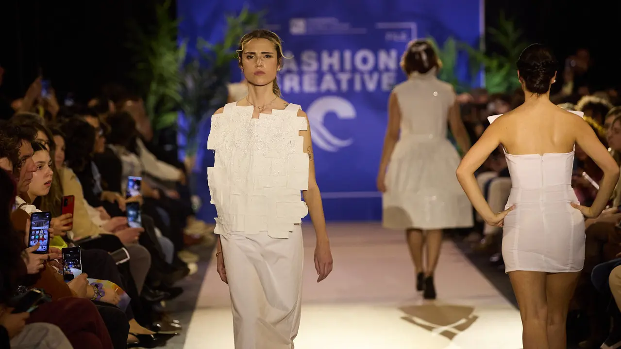 V edici&oacute;n del Fashion Creative, desfile de moda de los alumnos de Dise&ntilde;o de Moda de Creanavarra, en el pabell&oacute;n Navarra Arena de Pamplona. I&Ntilde;IGO ALZUGARAY