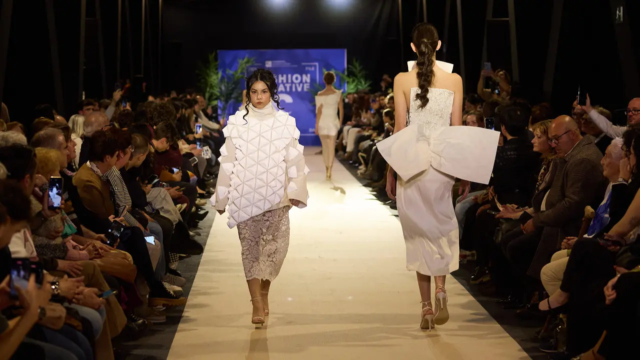 V edici&oacute;n del Fashion Creative, desfile de moda de los alumnos de Dise&ntilde;o de Moda de Creanavarra, en el pabell&oacute;n Navarra Arena de Pamplona. I&Ntilde;IGO ALZUGARAY