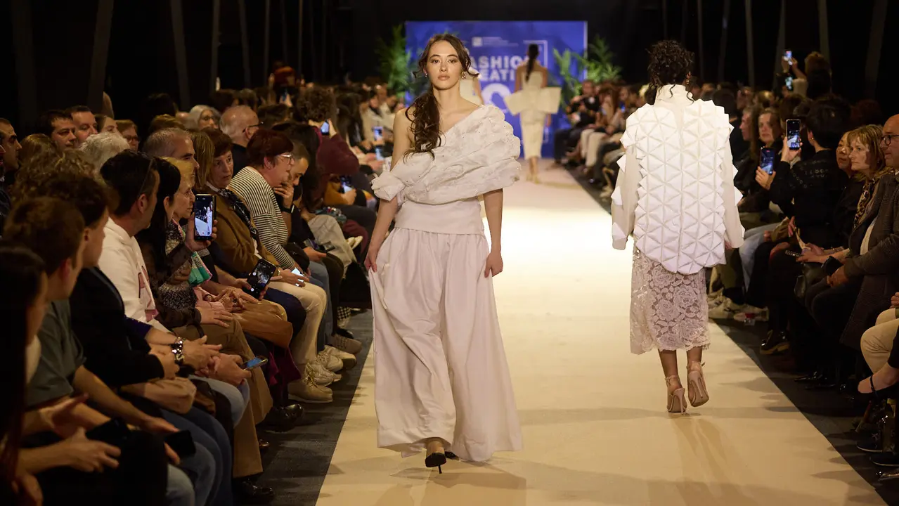 V edici&oacute;n del Fashion Creative, desfile de moda de los alumnos de Dise&ntilde;o de Moda de Creanavarra, en el pabell&oacute;n Navarra Arena de Pamplona. I&Ntilde;IGO ALZUGARAY