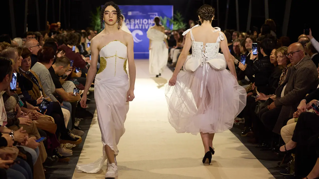 V edici&oacute;n del Fashion Creative, desfile de moda de los alumnos de Dise&ntilde;o de Moda de Creanavarra, en el pabell&oacute;n Navarra Arena de Pamplona. I&Ntilde;IGO ALZUGARAY