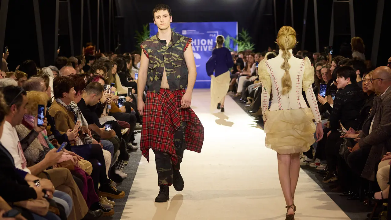 V edici&oacute;n del Fashion Creative, desfile de moda de los alumnos de Dise&ntilde;o de Moda de Creanavarra, en el pabell&oacute;n Navarra Arena de Pamplona. I&Ntilde;IGO ALZUGARAY
