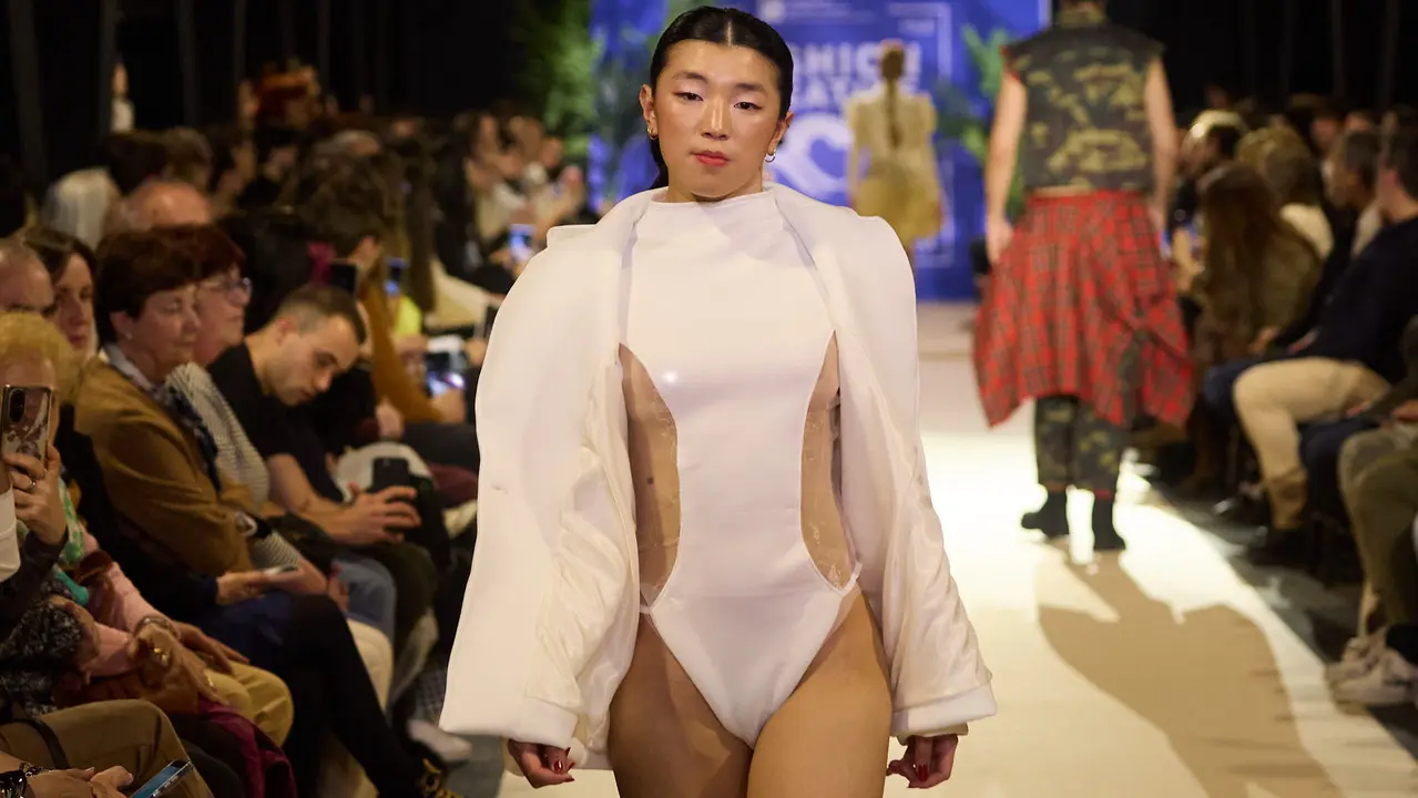V edici&oacute;n del Fashion Creative, desfile de moda de los alumnos de Dise&ntilde;o de Moda de Creanavarra, en el pabell&oacute;n Navarra Arena de Pamplona. I&Ntilde;IGO ALZUGARAY