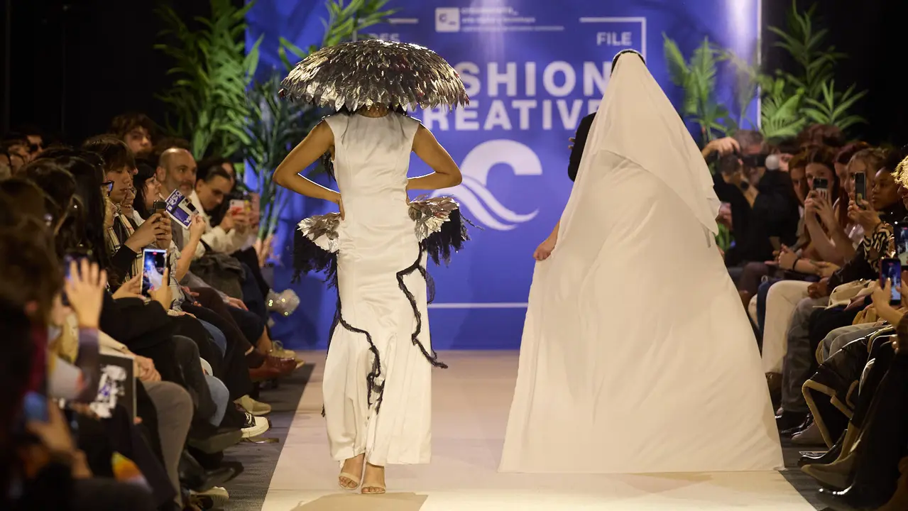 V edici&oacute;n del Fashion Creative, desfile de moda de los alumnos de Dise&ntilde;o de Moda de Creanavarra, en el pabell&oacute;n Navarra Arena de Pamplona. I&Ntilde;IGO ALZUGARAY