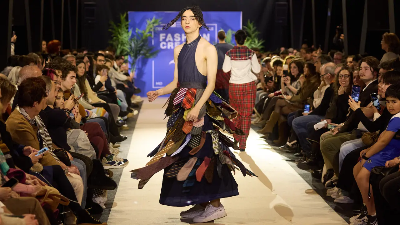 V edici&oacute;n del Fashion Creative, desfile de moda de los alumnos de Dise&ntilde;o de Moda de Creanavarra, en el pabell&oacute;n Navarra Arena de Pamplona. I&Ntilde;IGO ALZUGARAY
