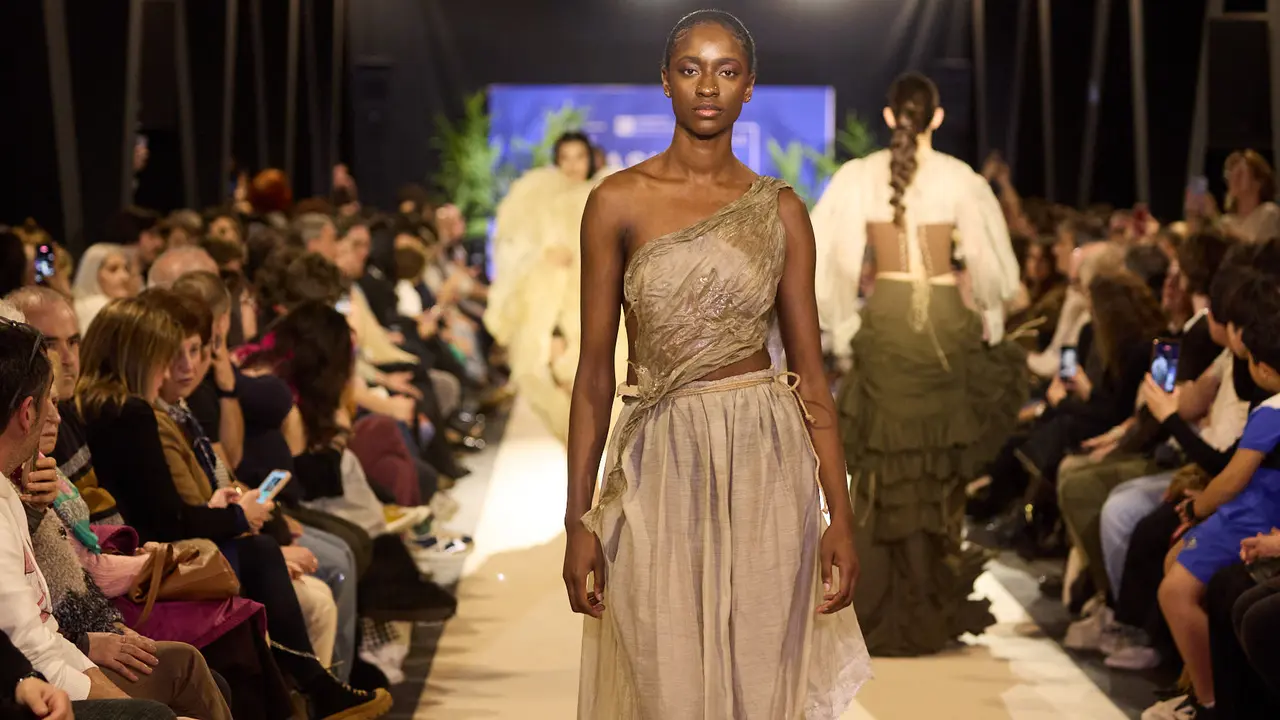 V edici&oacute;n del Fashion Creative, desfile de moda de los alumnos de Dise&ntilde;o de Moda de Creanavarra, en el pabell&oacute;n Navarra Arena de Pamplona. I&Ntilde;IGO ALZUGARAY