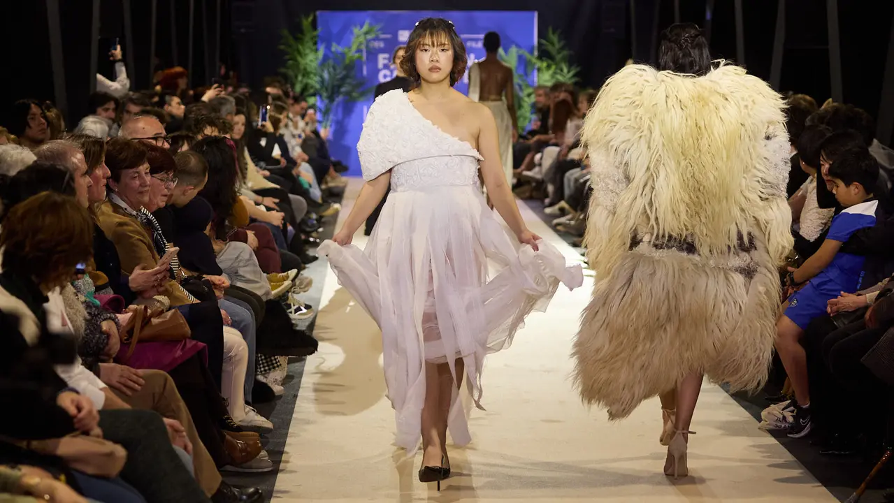 V edici&oacute;n del Fashion Creative, desfile de moda de los alumnos de Dise&ntilde;o de Moda de Creanavarra, en el pabell&oacute;n Navarra Arena de Pamplona. I&Ntilde;IGO ALZUGARAY