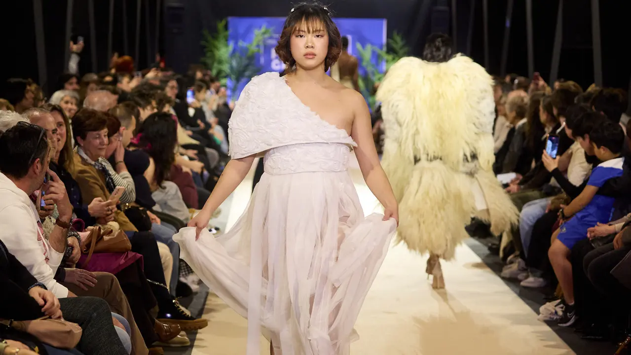 V edici&oacute;n del Fashion Creative, desfile de moda de los alumnos de Dise&ntilde;o de Moda de Creanavarra, en el pabell&oacute;n Navarra Arena de Pamplona. I&Ntilde;IGO ALZUGARAY