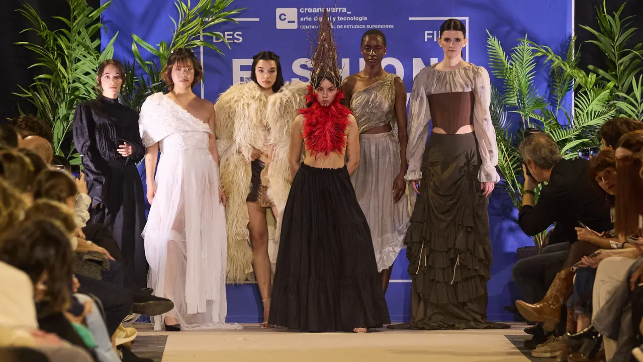 V edici&oacute;n del Fashion Creative, desfile de moda de los alumnos de Dise&ntilde;o de Moda de Creanavarra, en el pabell&oacute;n Navarra Arena de Pamplona. I&Ntilde;IGO ALZUGARAY