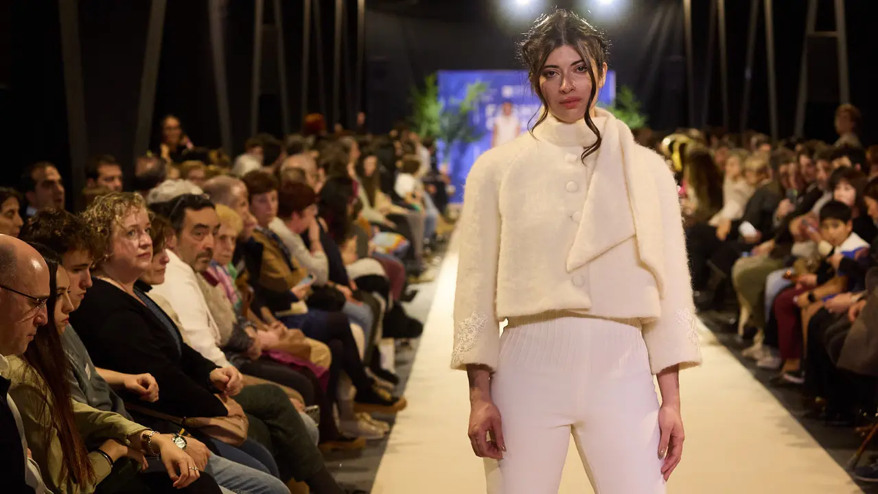 V edici&oacute;n del Fashion Creative, desfile de moda de los alumnos de Dise&ntilde;o de Moda de Creanavarra, en el pabell&oacute;n Navarra Arena de Pamplona. I&Ntilde;IGO ALZUGARAY