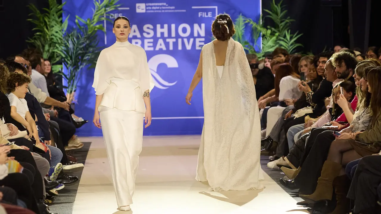 V edici&oacute;n del Fashion Creative, desfile de moda de los alumnos de Dise&ntilde;o de Moda de Creanavarra, en el pabell&oacute;n Navarra Arena de Pamplona. I&Ntilde;IGO ALZUGARAY
