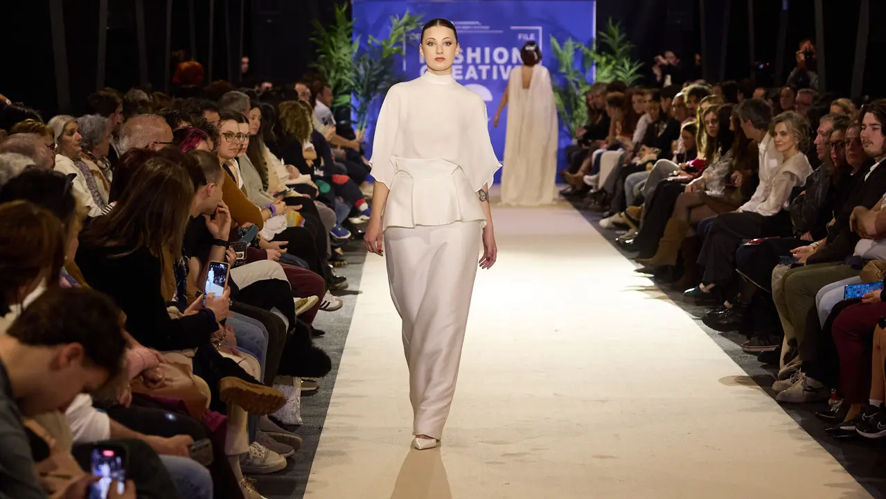 V edici&oacute;n del Fashion Creative, desfile de moda de los alumnos de Dise&ntilde;o de Moda de Creanavarra, en el pabell&oacute;n Navarra Arena de Pamplona. I&Ntilde;IGO ALZUGARAY