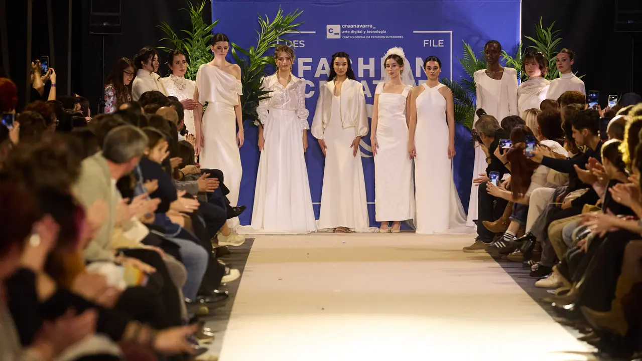 V edici&oacute;n del Fashion Creative, desfile de moda de los alumnos de Dise&ntilde;o de Moda de Creanavarra, en el pabell&oacute;n Navarra Arena de Pamplona. I&Ntilde;IGO ALZUGARAY