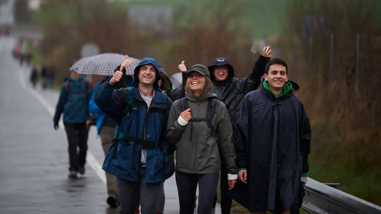 Miles de personas peregrinan a Javier durante la segunda Javierada de 2026. PABLO LASAOSA