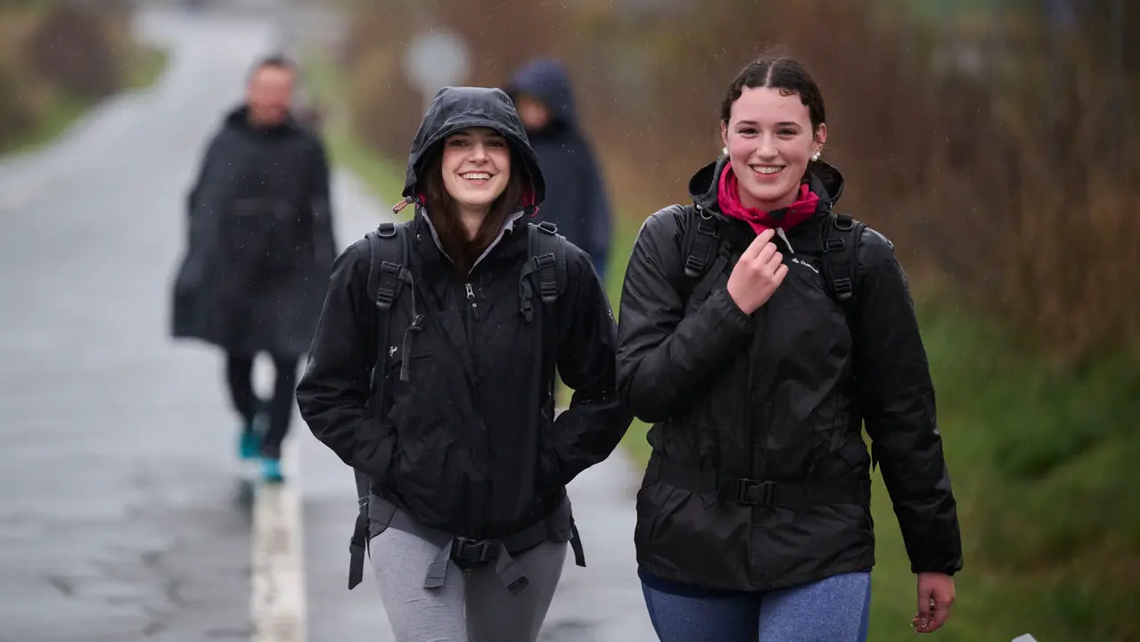 Miles de personas peregrinan a Javier durante la segunda Javierada de 2026. PABLO LASAOSA