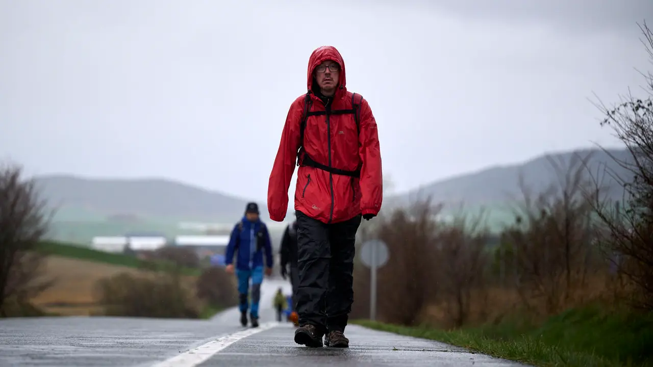 Miles de personas peregrinan a Javier durante la segunda Javierada de 2026. PABLO LASAOSA