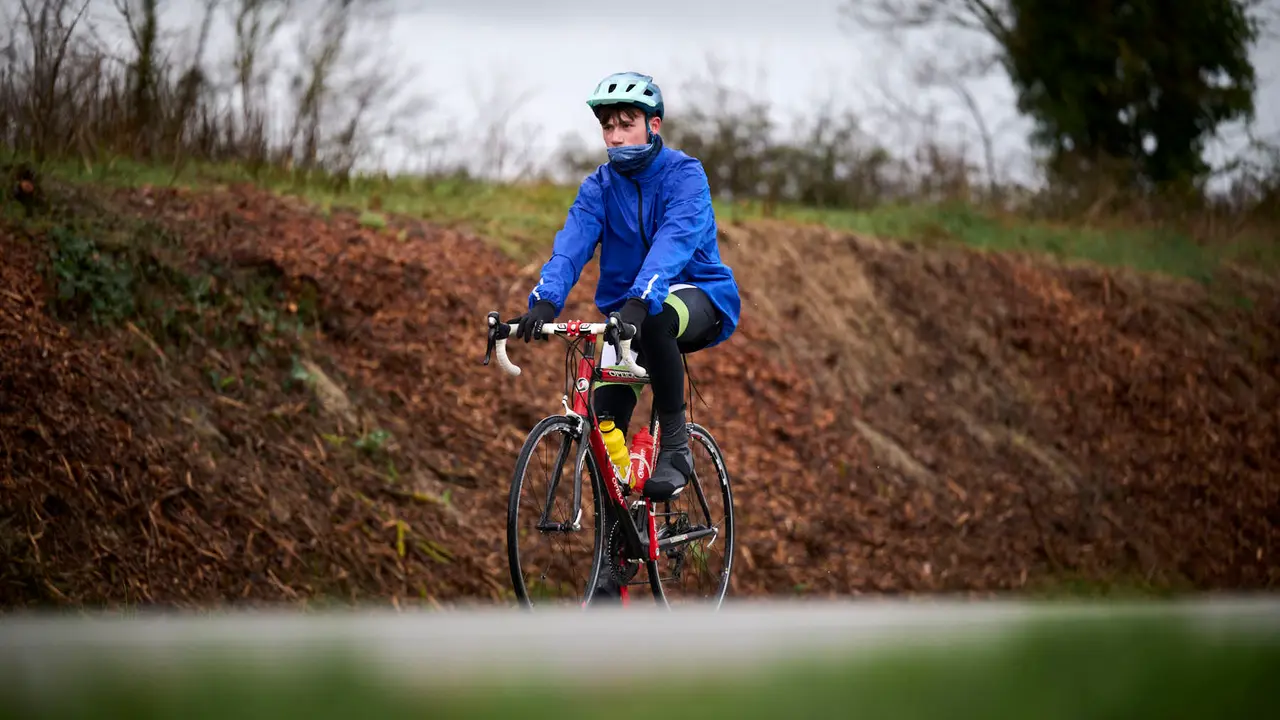 Miles de personas peregrinan a Javier durante la segunda Javierada de 2026. PABLO LASAOSA