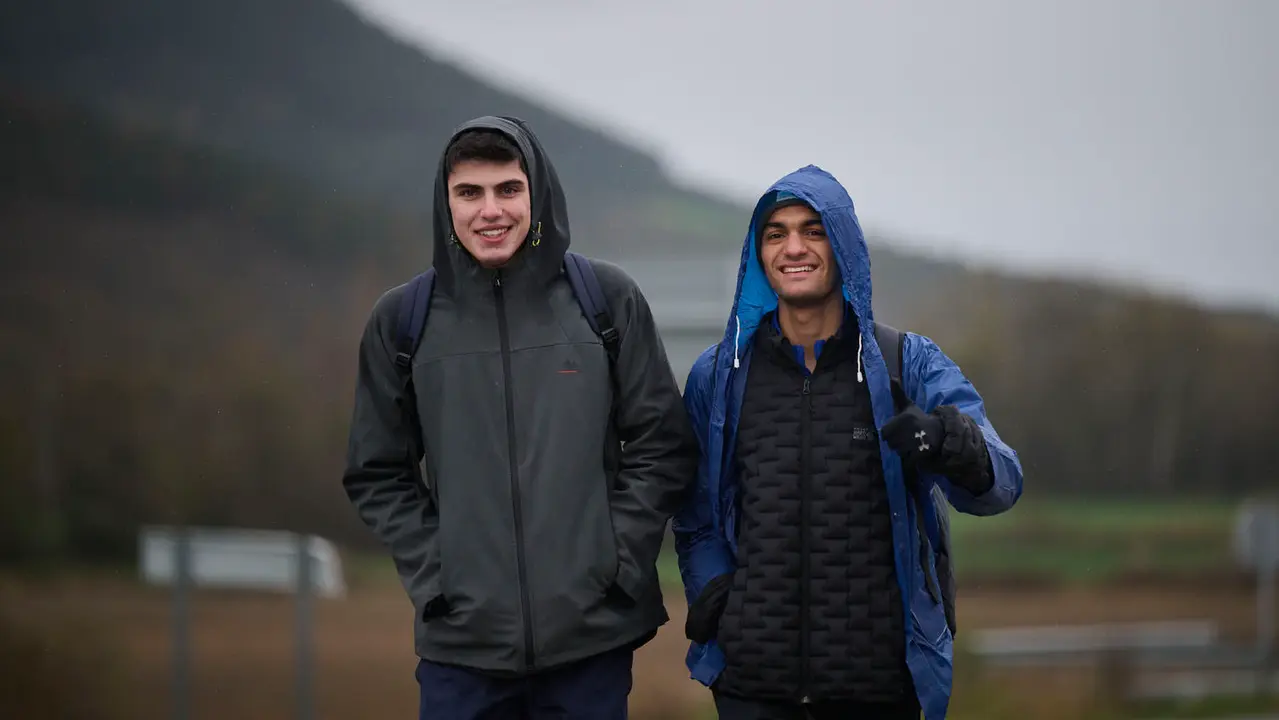 Miles de personas peregrinan a Javier durante la segunda Javierada de 2026. PABLO LASAOSA