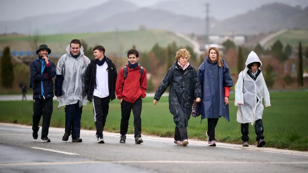 Miles de personas peregrinan a Javier durante la segunda Javierada de 2026. PABLO LASAOSA
