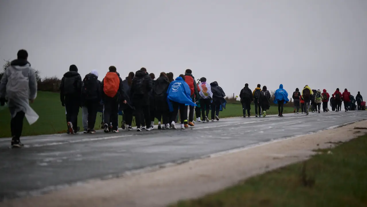 Miles de personas peregrinan a Javier durante la segunda Javierada de 2026. PABLO LASAOSA