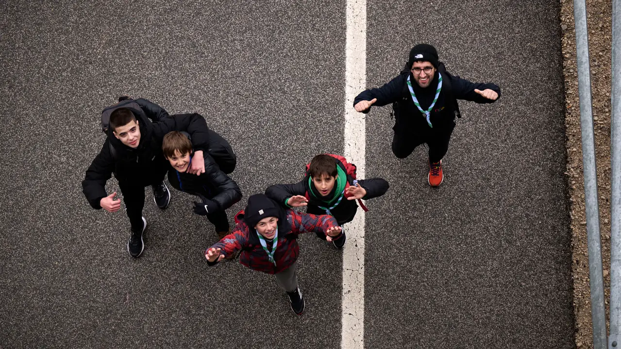 Miles de personas peregrinan a Javier durante la segunda Javierada de 2026. PABLO LASAOSA