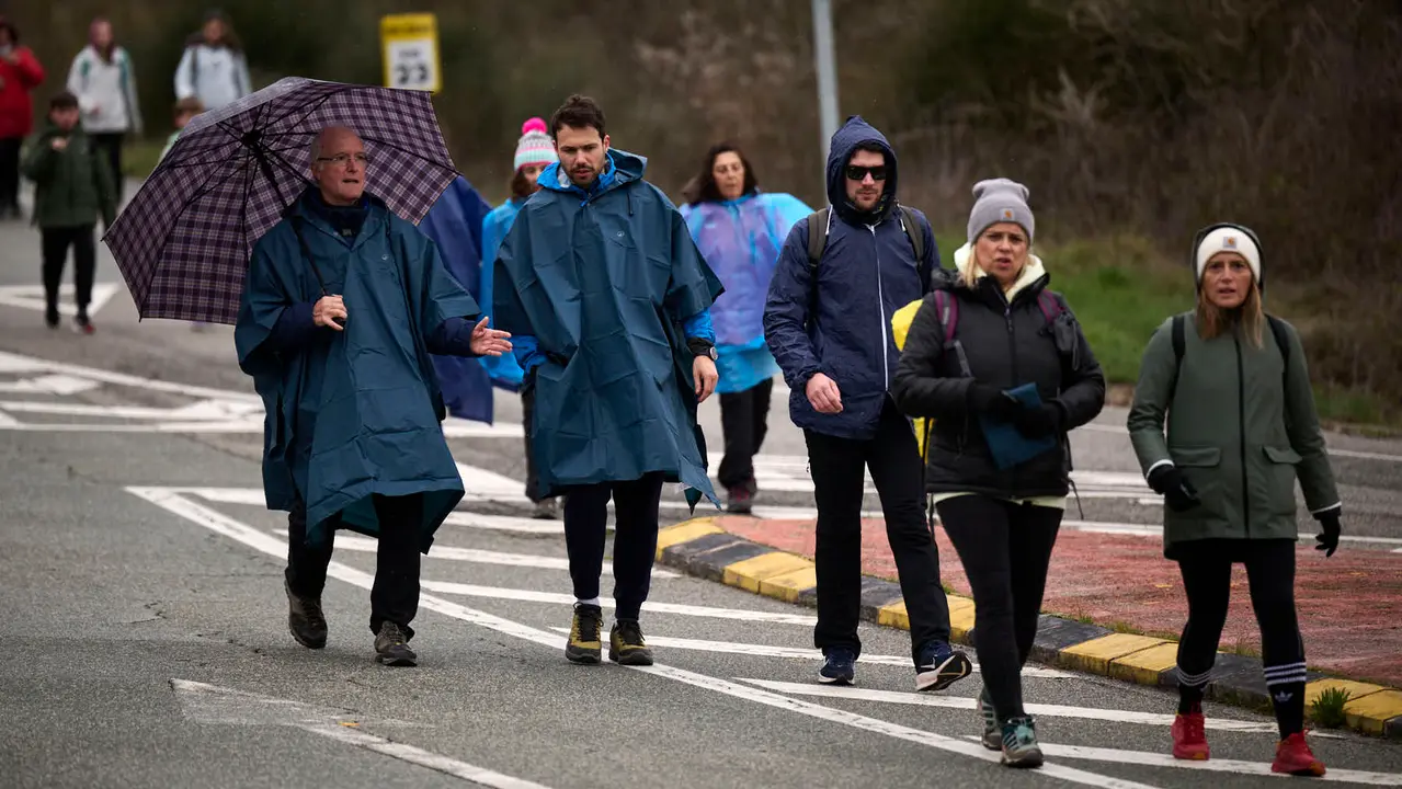 Miles de personas peregrinan a Javier durante la segunda Javierada de 2026. PABLO LASAOSA