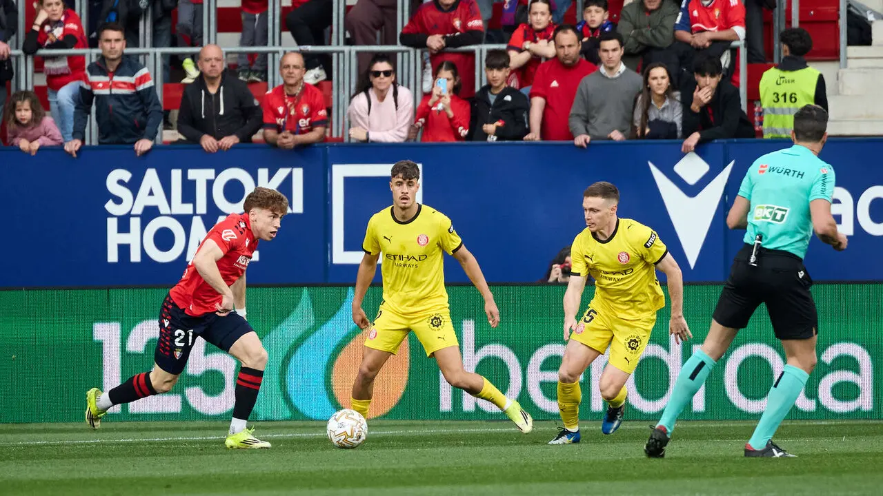 Partido de La Liga EA Sports entre CA Osasuna y Girona FC disputado en el estadio de El Sadar en Pamplona. I&Ntilde;IGO ALZUGARAY