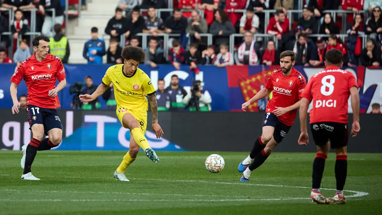 Partido de La Liga EA Sports entre CA Osasuna y Girona FC disputado en el estadio de El Sadar en Pamplona. I&Ntilde;IGO ALZUGARAY