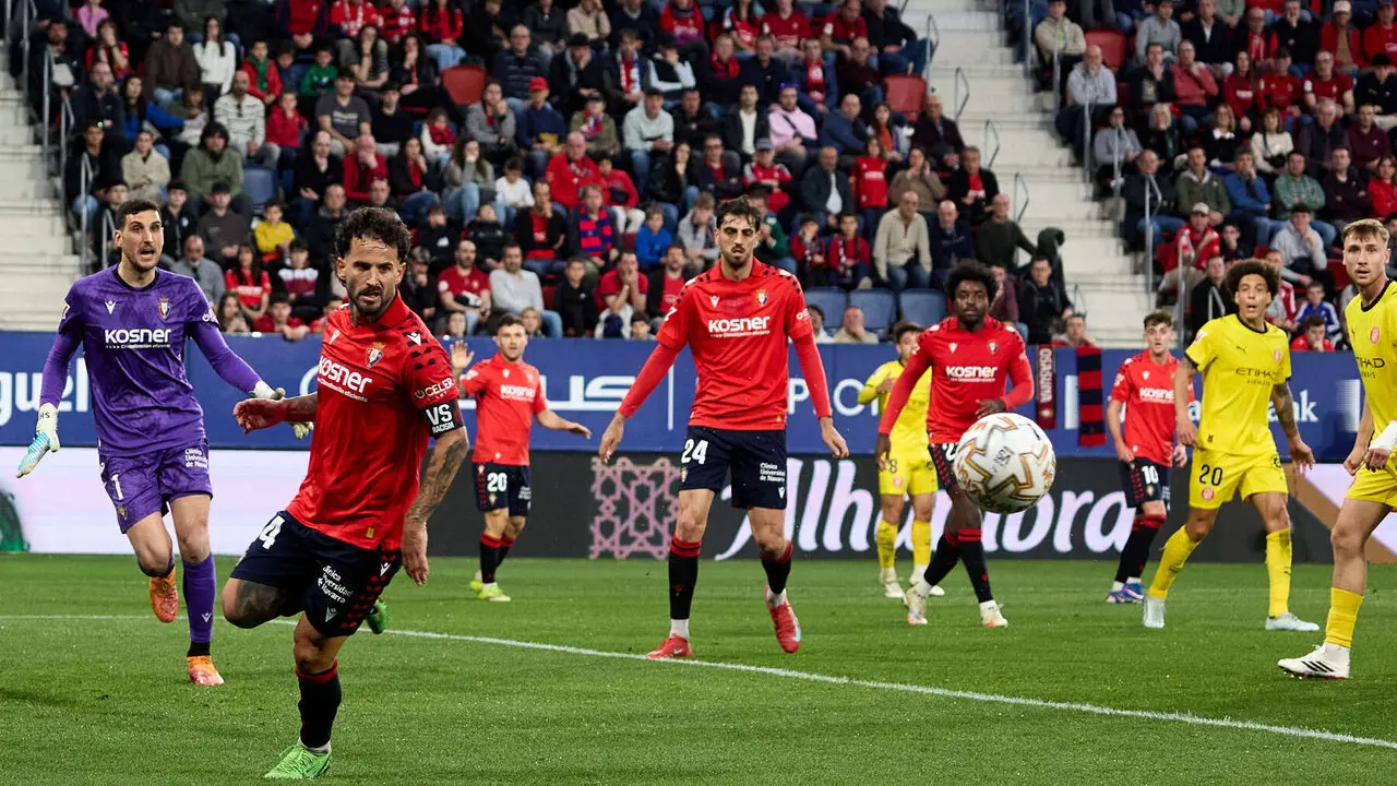Partido de La Liga EA Sports entre CA Osasuna y Girona FC disputado en el estadio de El Sadar en Pamplona. I&Ntilde;IGO ALZUGARAY