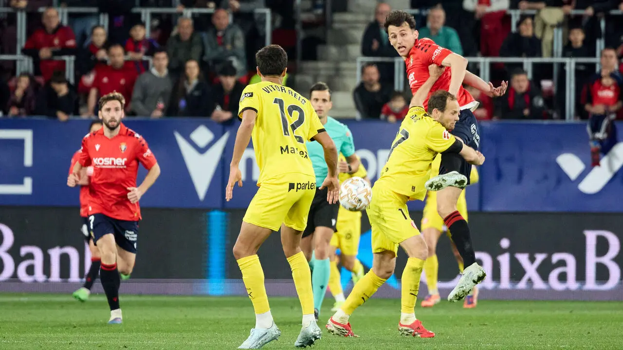 Partido de La Liga EA Sports entre CA Osasuna y Girona FC disputado en el estadio de El Sadar en Pamplona. I&Ntilde;IGO ALZUGARAY