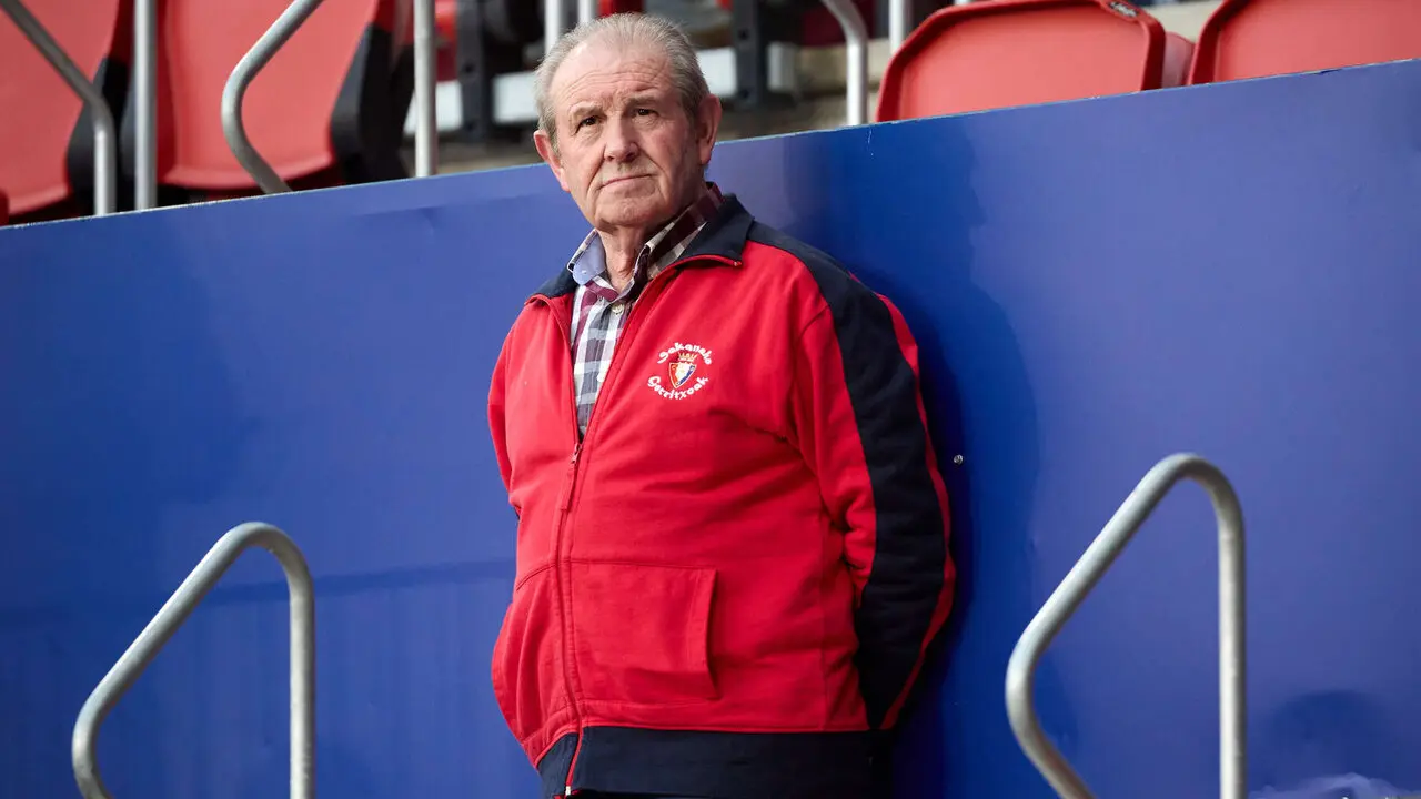 La grada del estadio de El Sadar durante el partido de La Liga EA Sports entre CA Osasuna y Girona FC disputado en Pamplona. I&Ntilde;IGO ALZUGARAY