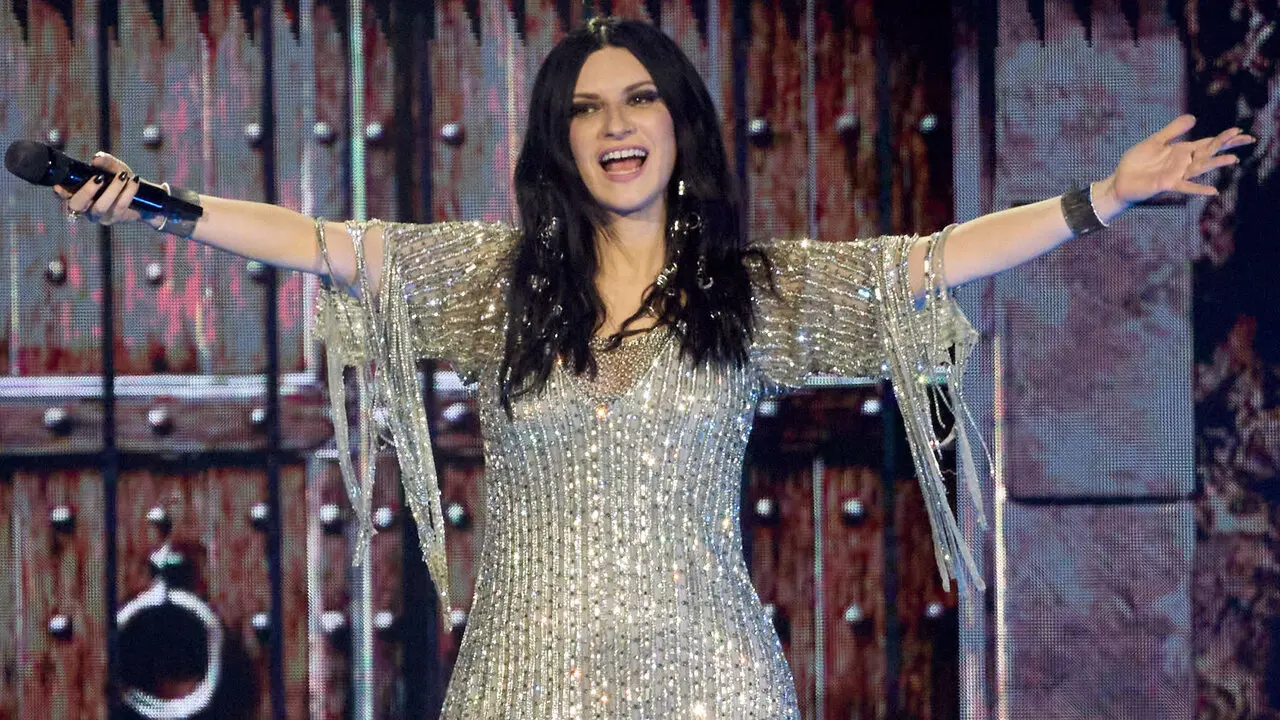 Concierto de Laura Pausini en el pabell&oacute;n Navarra Arena de Pamplona que supone el inicio de su gira mundial Yo Canto World Tour 2026/2027. I&Ntilde;IGO ALZUGARAY