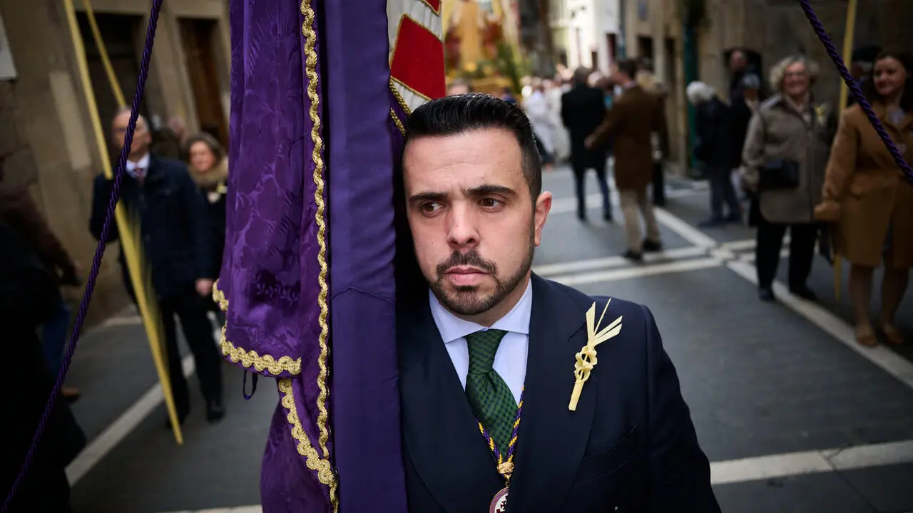 Procesi&oacute;n y bendici&oacute;n de ramos y palmas durante el Domingo de Ramos 2026. PABLO LASAOSA