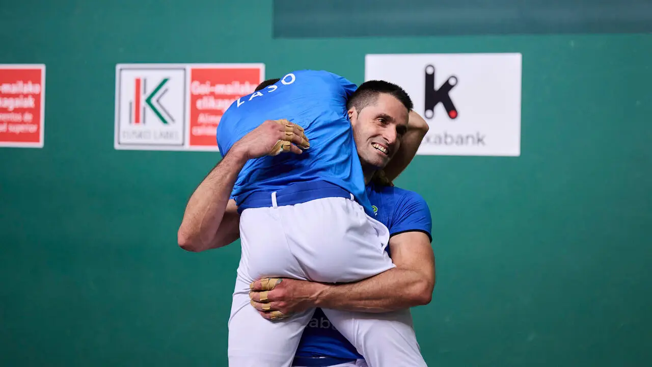 Final del XVI Campeonato de Parejas entre Altuna III-Ezkurdia y Laso-Albisu en el front&oacute;n del Navarra Arena. PABLO LASAOSA