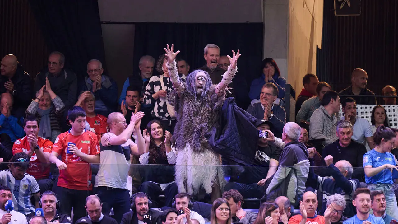 Final del XVI Campeonato de Parejas entre Altuna III-Ezkurdia y Laso-Albisu en el front&oacute;n del Navarra Arena. PABLO LASAOSA